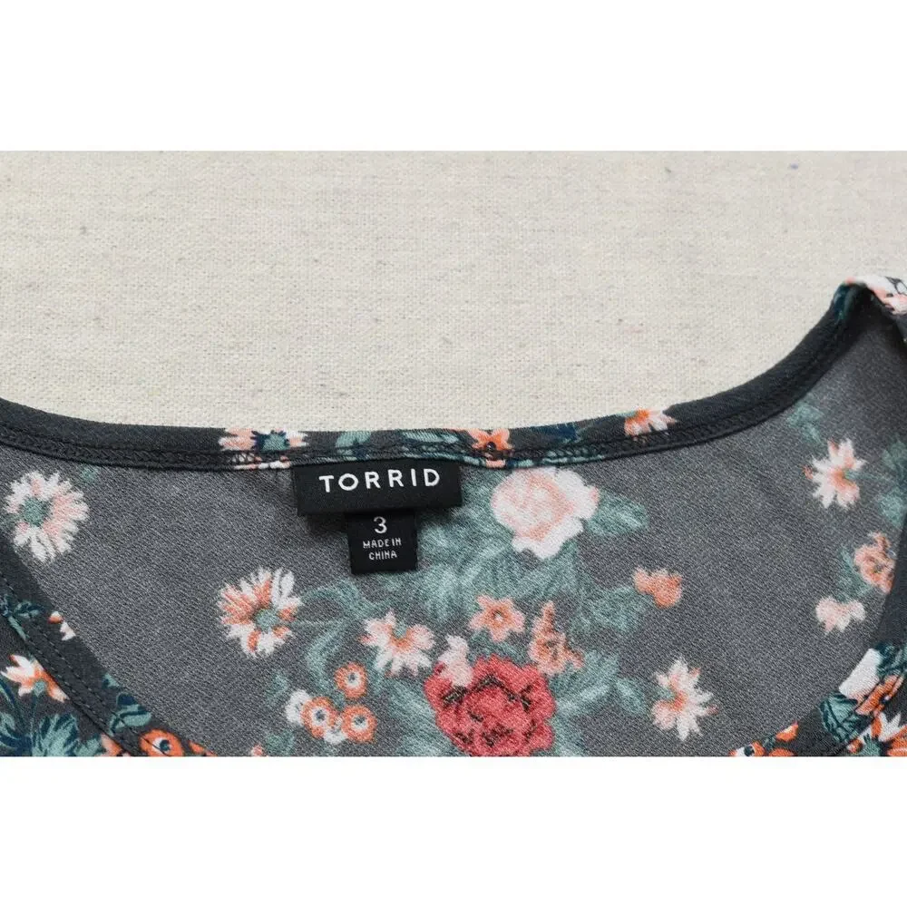 Torrid Size 3 Women's Floral Tank Top Sleeveless Scoop Neck Gray Pink Rose Chall